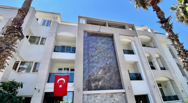 Blue Lagoon Otel