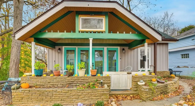 Коттедж Walk to Downtown: Eclectic Wisconsin Dells Home