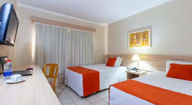 Трёхместный номер Executive Hotel Golden Park Ribeirão Preto by Nacional Inn