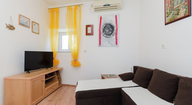House Ana, Book Vacation Home Hotels in Kvarner Islands with a Pool, Swimming Pool