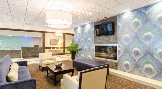 Clarion Hotel West Springfield, Varaa Hotelli Hotellit New England uima-altaalla, Uima-allas
