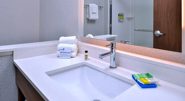 Номер Executive Holiday Inn Express & Suites Mall of America - MSP Airport by IHG