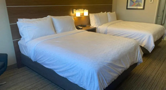Четырёхместный номер Standard Holiday Inn Express & Suites Mountain View Silicon Valley by IHG