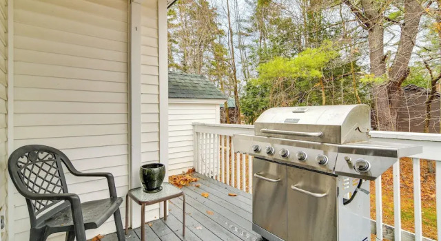 Коттедж Ski, Hike & Fish: Dog-friendly Gem in Conway