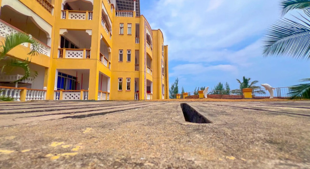 Mtwapa 1-bedroom Standard Furnished Apartment with Dedicated Wi-Fi, DSTV & Parking along BeachRoad Mombasa, Забронировать Апартаменты/квартира Мтвапа 