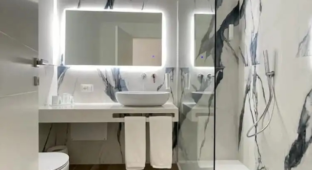 Трёхместный номер Comfort с балконом GH Rodi Resort