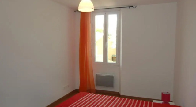 18 Avenue Georges Clemenceau, Забронировать Отель Отели и гостиницы Опс, Отель