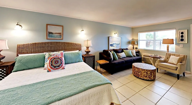 112 Sea Breeze - 1 Br Condo