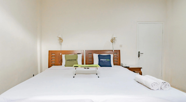 Urbanview Hotel Mon Bel Cibodas by RedDoorz, Book Hotel Cimacan West Java