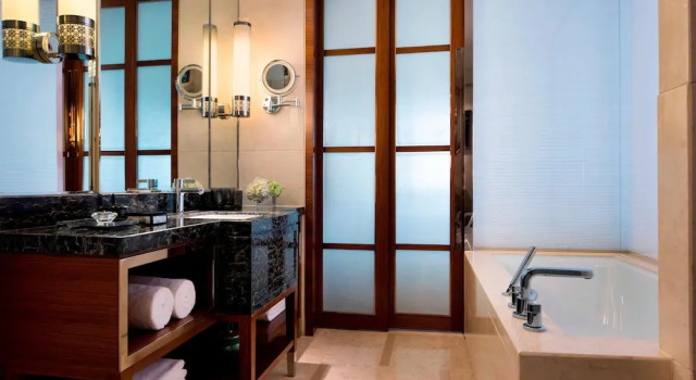 Двухместный номер Premium с видом на озеро JW Marriott Hotel Zhengzhou