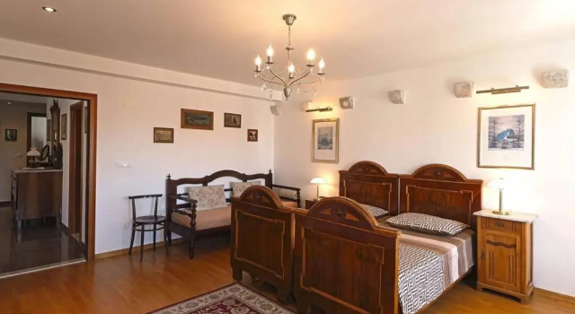 4 bedroom Villa in old Cavtat, Забронировать Вилла Цавтат Cavtat Coast, рядом с Частный Пляж «Хотэл Кроатия Бич»