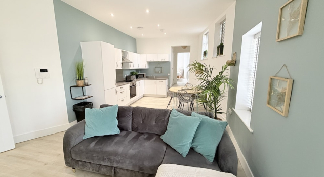 Апартаменты Luxury Courtyard Retreat