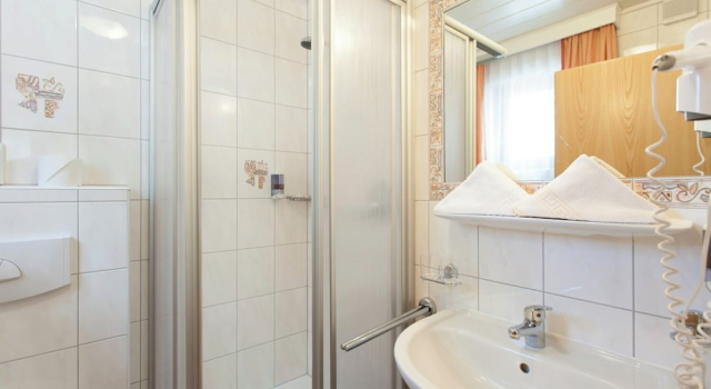 Трёхместный номер Standard Hotel Garni DIAS - Silvretta Card Premium inklusive