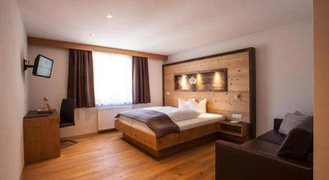 Posthotel Pfunds, Đặt Khách sạn Pfunds Tirol