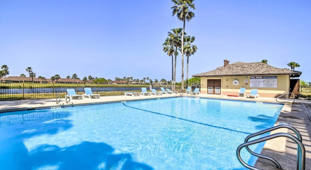 Swim, Golf & Unwind: Laguna Vista Vacation Home!, Réserver Maison de vacances Laguna Vista 