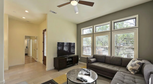 Stylish 3BR in Austin by RedAwning