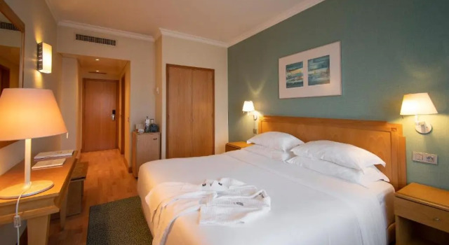 Двухместный номер Standard SANA Metropolitan Hotel