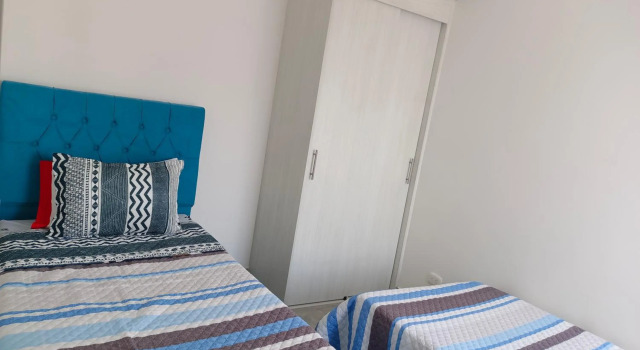 AQUAVALE - Apartamento Vacacional en Girardot, Varaa Huoneisto Hotellit Cundinamarca uima-altaalla, Uima-allas