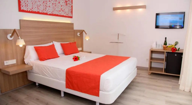 Номер Standard с видом на сад Cala Llenya Resort Ibiza
