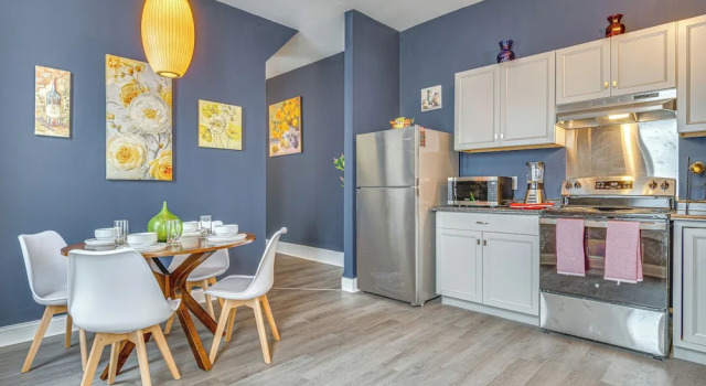 Апартаменты Pet-friendly Indianapolis Home Near Mile Square!