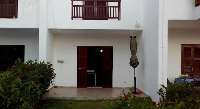 Chalet Mrz, Rezerwuj Chalet Hotele w Tanger-Tetouan z parkingiem, Parking