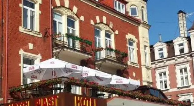 Hotel Piast, Varaa Hotelli Slupsk Pommeri