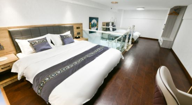 Люкс Executive Homeinn Ripple Cloud Hotel (Qingdao Chengyang Tian'an Digital City)