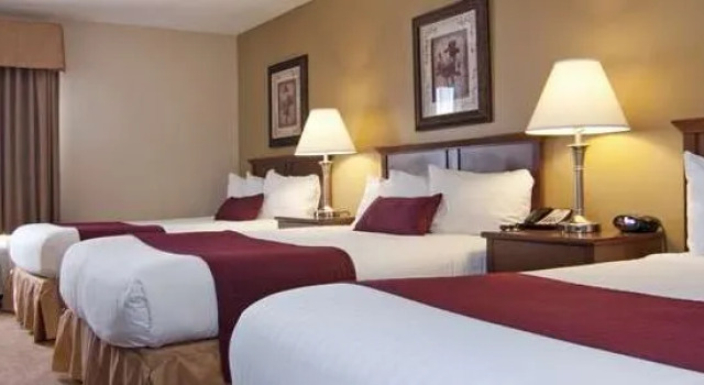 Holiday Inn Exp Albert Lea I-35 And I-90, Varaa Hotelli Hotellit Minnesota pysäköinnillä, Pysäköinti