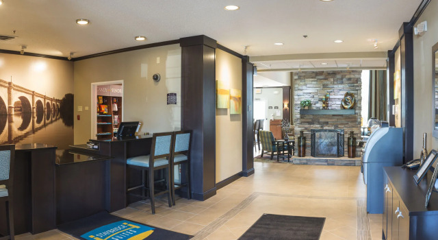 Staybridge Suites Fargo, Book Hotel Fargo North Dakota