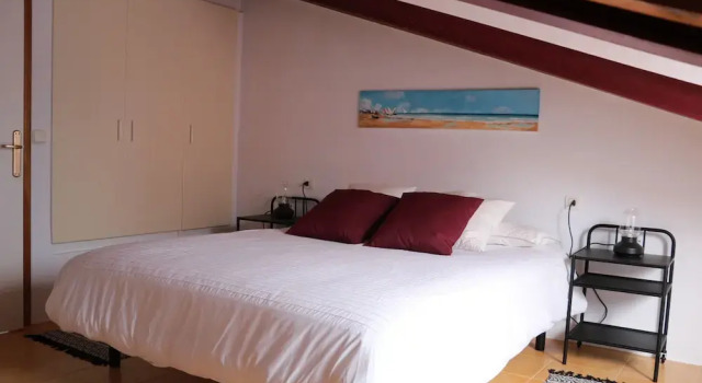 El Retiro de Poo, casa a 900m de la playa, Prenota Casa vacanze Hotel a Asturie con parcheggio, Parcheggio