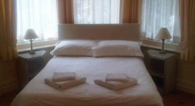 Churchills Hotel, Забронировать Отель Отели Исторического графства Суссекса с парковкой, Парковка