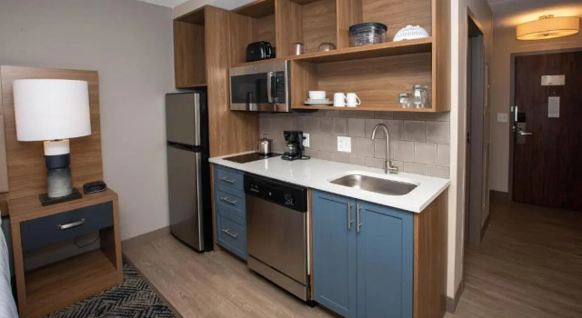 Четырёхместный люкс Candlewood Suites - Cleveland South - Independence by IHG