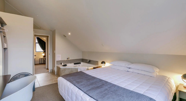 Le Chalet Suisse Motel Taupo, Забронировать Апартаменты/квартира Апартаменты Lake Taupo, Апартаменты/квартира