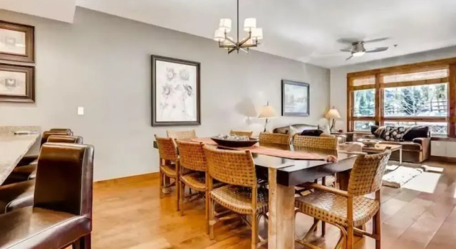 Номер Standard Luxury 3 Bedroom Ski in, Ski Out Mountain Vacation Rental Just Steps from the Snowflake Ski Lift in Breckenridge