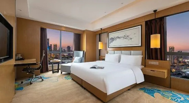 Люкс Deluxe Hefeng Hotel (Ziyang Wanda)