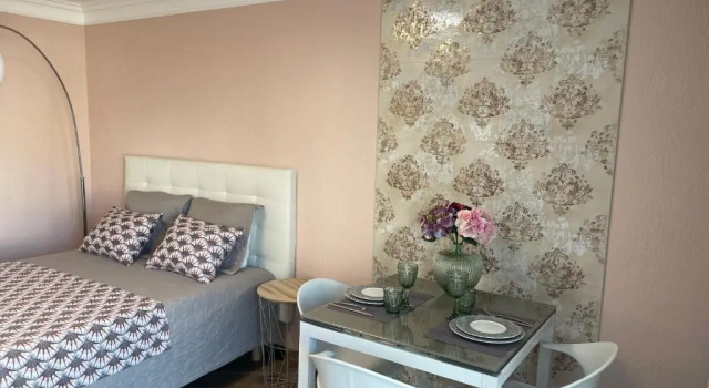 Studio with Swimming Pool 80 Meters Near the Beach (Adults Only), Забронировать Апартаменты/квартира Апартаменты Ниццы, рядом с Пляж Фаброн, Апартаменты/квартира