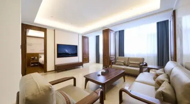Люкс Deluxe Jinghe Hotel (Yueqing Middle School)