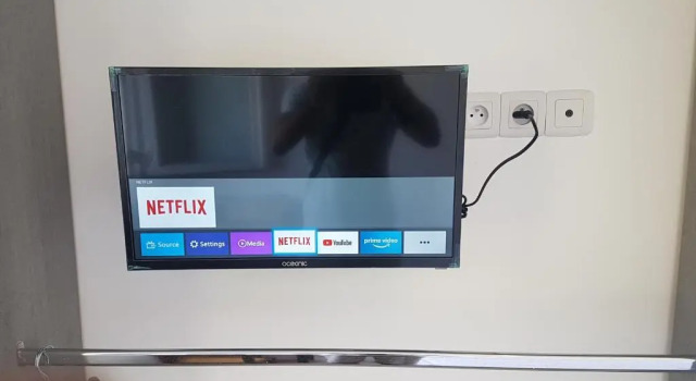 Номер Deluxe NEW CHEAP PRIVATE ROOM, KITCHEN , OVERWIEUW sea,TRAM on spot, 12 minutes from nice train station with tram , beach in 17 min tram , CHAMBRE PRIVÉE pas cher, cuisine équipée , tram sur place, APERÇU mer, 12 min de la gare de Nice avec le tram, 17 min plage