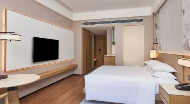 Luksusowy dwuosobowy pokój Courtyard By Marriott Jiuzhaigou