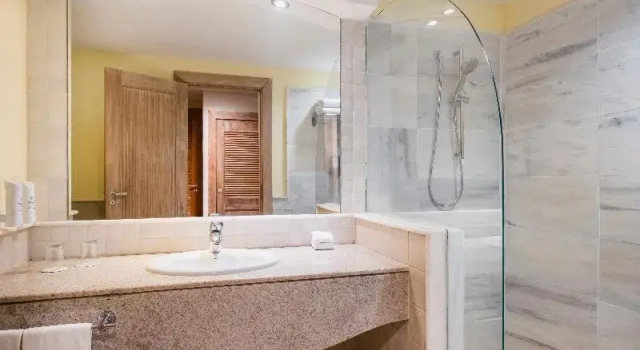 Одноместный номер Standard oceanfront Iberostar Waves Bahia - All Inclusive