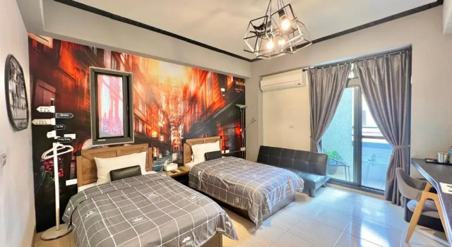 Двухместный номер Deluxe с балконом INg Hostel