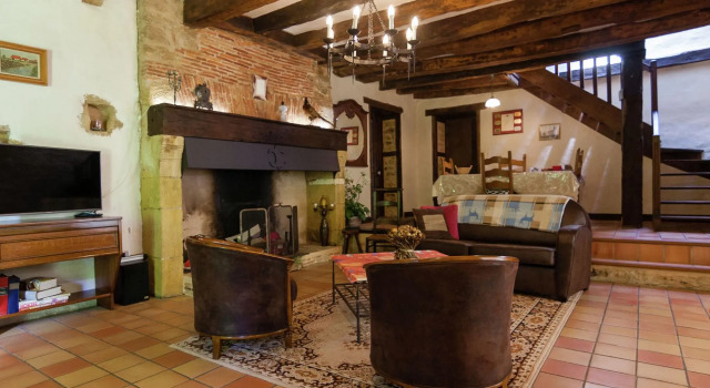 Large farmhouse with private garden, Prenota Hotel Hotel a Aquitania con piscina, Piscina