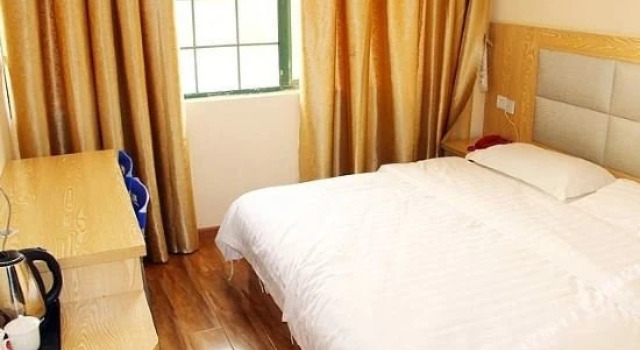Diyizhan Hotel (Wuhan Railway Vocational Technology College Canglong Island Technology Park), Prenota Hotel Wuhan Hubei