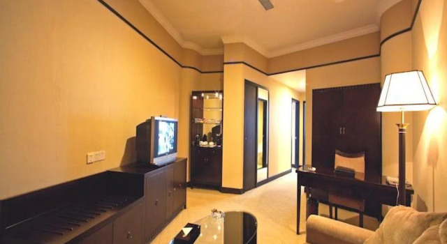 Yashidu Suites Hotel