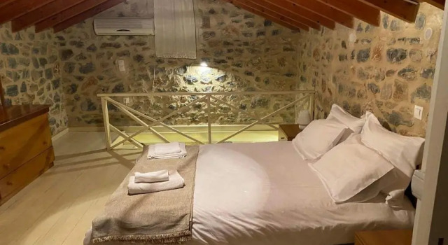 Guesthouse Kamara II, Prenota Hotel Hotel a Peloponneso con parcheggio, Parcheggio