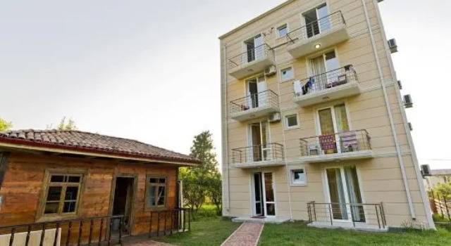 Hotel Orange, Book Hotel Gonio 