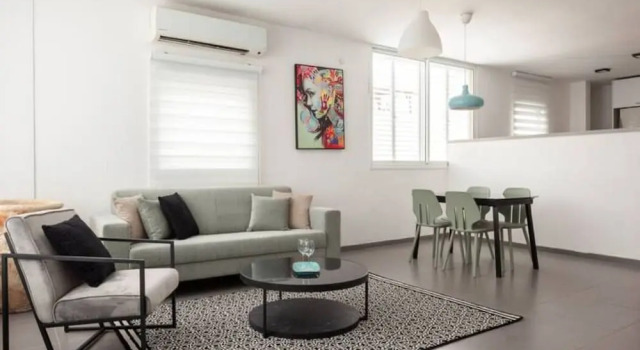 Апартаменты Luxury Amazing APT Bat-Yam Near Beach