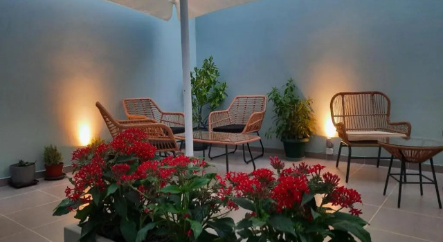 Полулюкс Deluxe Melenia Suites