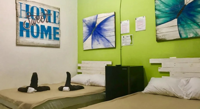 Guacamundo Beach Hostel, Забронировать Хостел Хостелы Плая-дель-Кармен, рядом с Пляжный клуб Mamitas, Хостел