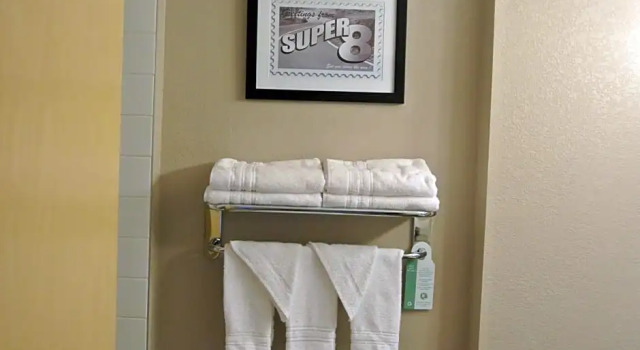 Номер Deluxe Home Inn and Suites Lloydminster